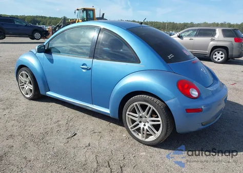 2010 Volkswagen New Beetle 2.5L from USA, damaged, VIN 3VWPG3AGXAM002499